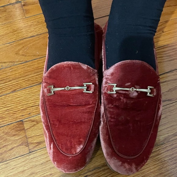 Steve Madden burnt orange suede loafers with gold buckle detail - Picture 3 of 3
